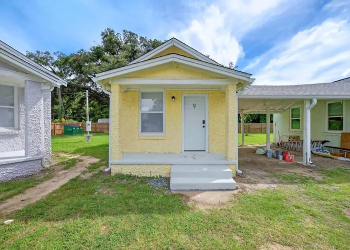 Unit 9 Close To Downtown Nas Holiday home Pensacola